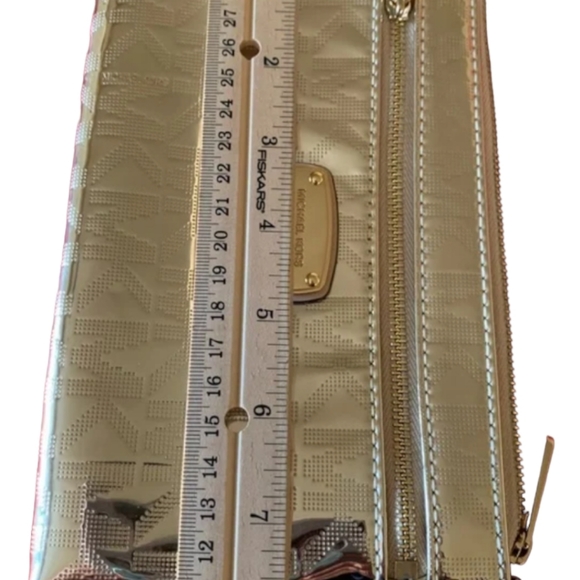 MICHAEL KORS GOLD METALLIC WRISTLET - Picture 4 of 6